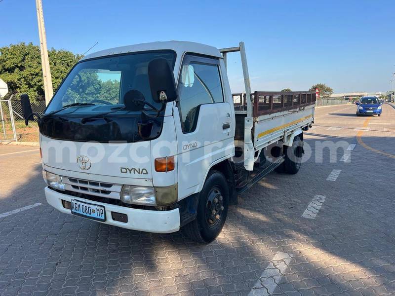Big with watermark toyota dyna sofala beira 39183