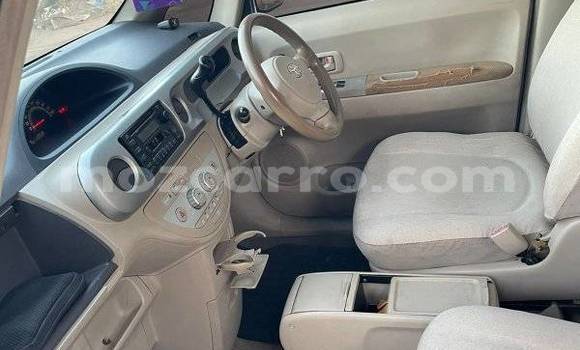 Comprar Usado Toyota Porte Other Carro em Beira em Sofala Comprar Usado Toyota Porte Other Carro em Beira em Sofala