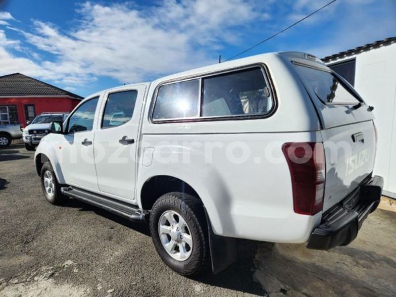 Big with watermark isuzu kb maputo maputo 39188