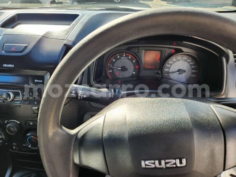 Big with watermark isuzu kb maputo maputo 39188