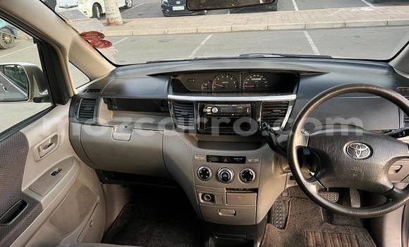 Comprar Usado Toyota Voxy Other Carro em Beira em Sofala Comprar Usado Toyota Voxy Other Carro em Beira em Sofala