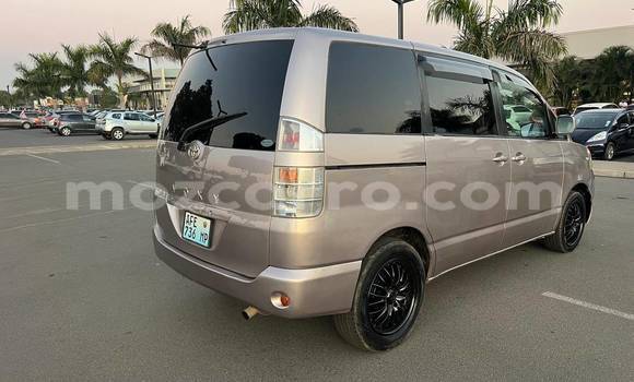 Comprar Usado Toyota Voxy Other Carro em Beira em Sofala Comprar Usado Toyota Voxy Other Carro em Beira em Sofala