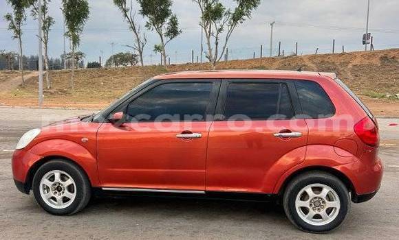 Tenga Tsaru Mazda Verisa Tsvuku Mota in Beira in Sofala Tenga Tsaru Mazda Verisa Tsvuku Mota in Beira in Sofala