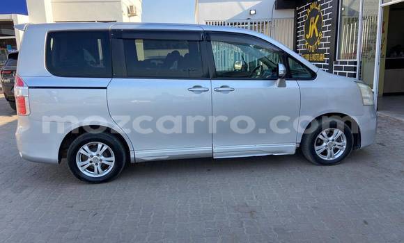 Buy Used Toyota Noah Other Car in Beira in Sofala