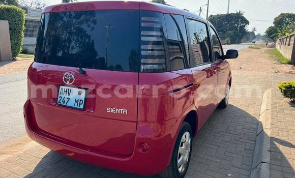 Tenga Tsaru Toyota Sienta Tsvuku Mota in Beira in Sofala Tenga Tsaru Toyota Sienta Tsvuku Mota in Beira in Sofala