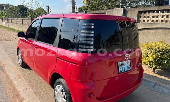Tenga Tsaru Toyota Sienta Tsvuku Mota in Beira in Sofala Tenga Tsaru Toyota Sienta Tsvuku Mota in Beira in Sofala