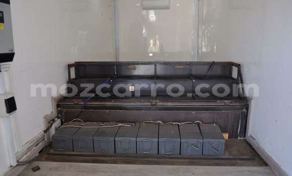 Comprar Usado Toyota Dyna Branco Caminhão em Maputo em Maputo Comprar Usado Toyota Dyna Branco Caminhão em Maputo em Maputo