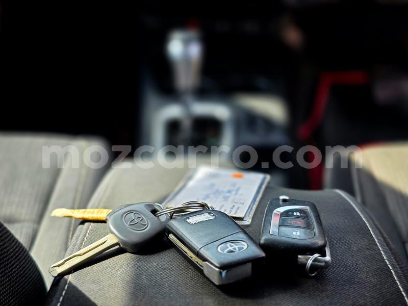 Big with watermark toyota hilux maputo maputo 39220