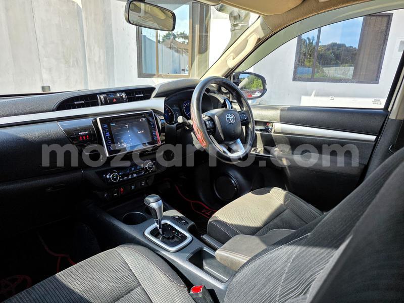 Big with watermark toyota hilux maputo maputo 39220
