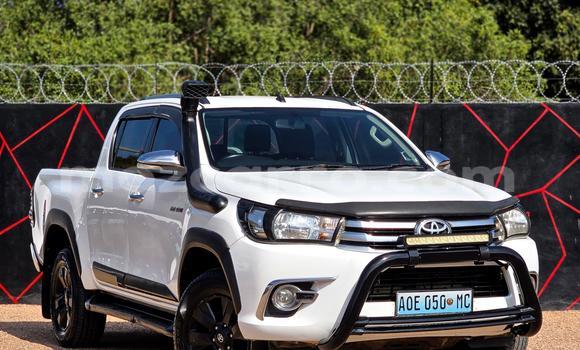 Tenga Tsaru Toyota Hilux Chena Mota in Maputo in Maputo Tenga Tsaru Toyota Hilux Chena Mota in Maputo in Maputo