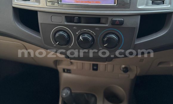 Tenga Tsaru Toyota Hilux Zvimwe Mota in Maputo in Maputo Tenga Tsaru Toyota Hilux Zvimwe Mota in Maputo in Maputo