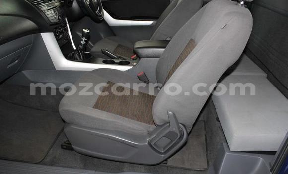 Comprar Usado Mazda BT-50 Azul Carro em Maputo em Maputo Comprar Usado Mazda BT-50 Azul Carro em Maputo em Maputo