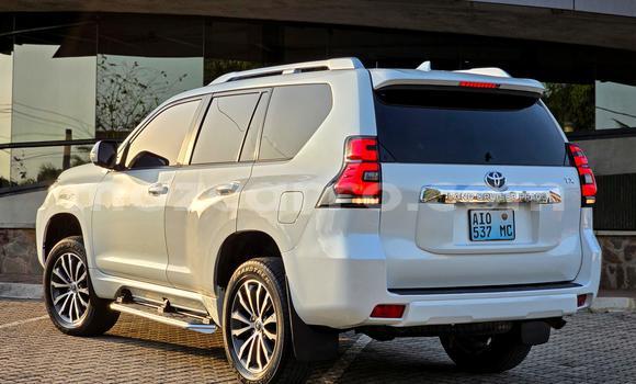 Nunua Ilio tumika Toyota Land Cruiser Prado Nyeupe Gari ndani ya Maputo nchini Maputo Nunua Ilio tumika Toyota Land Cruiser Prado Nyeupe Gari ndani ya Maputo nchini Maputo