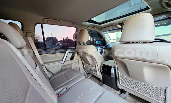 Nunua Ilio tumika Toyota Land Cruiser Prado Nyeupe Gari ndani ya Maputo nchini Maputo Nunua Ilio tumika Toyota Land Cruiser Prado Nyeupe Gari ndani ya Maputo nchini Maputo