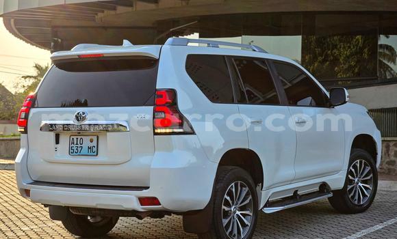 Nunua Ilio tumika Toyota Land Cruiser Prado Nyeupe Gari ndani ya Maputo nchini Maputo Nunua Ilio tumika Toyota Land Cruiser Prado Nyeupe Gari ndani ya Maputo nchini Maputo