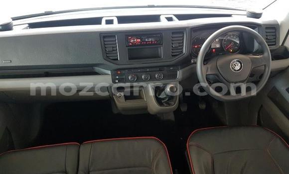 Comprar Usado Volkswagen Caravelle Branco Carro em Maputo em Maputo Comprar Usado Volkswagen Caravelle Branco Carro em Maputo em Maputo