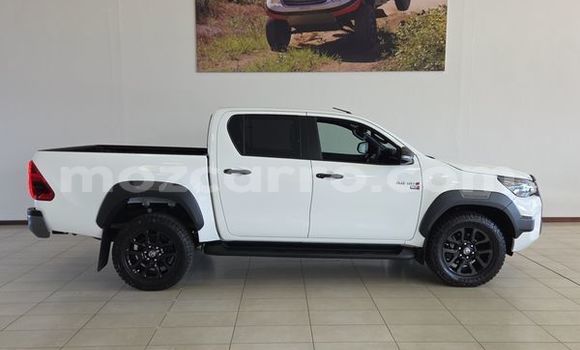 Comprar Usado Toyota Hilux Branco Carro em Maputo em Maputo Comprar Usado Toyota Hilux Branco Carro em Maputo em Maputo
