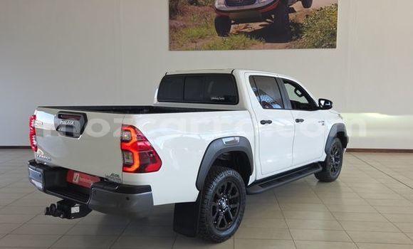 Comprar Usado Toyota Hilux Branco Carro em Maputo em Maputo Comprar Usado Toyota Hilux Branco Carro em Maputo em Maputo