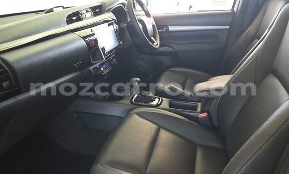 Comprar Usado Toyota Hilux Branco Carro em Maputo em Maputo Comprar Usado Toyota Hilux Branco Carro em Maputo em Maputo