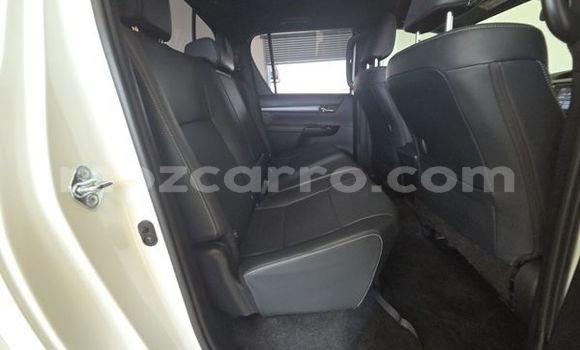 Comprar Usado Toyota Hilux Branco Carro em Maputo em Maputo Comprar Usado Toyota Hilux Branco Carro em Maputo em Maputo