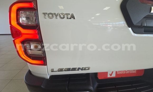 Comprar Usado Toyota Hilux Branco Carro em Maputo em Maputo Comprar Usado Toyota Hilux Branco Carro em Maputo em Maputo