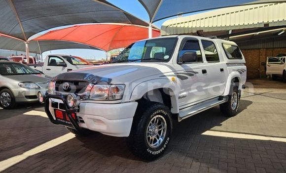 Buy Used Toyota Hilux White Car in Maputo in Maputo Buy Used Toyota Hilux White Car in Maputo in Maputo