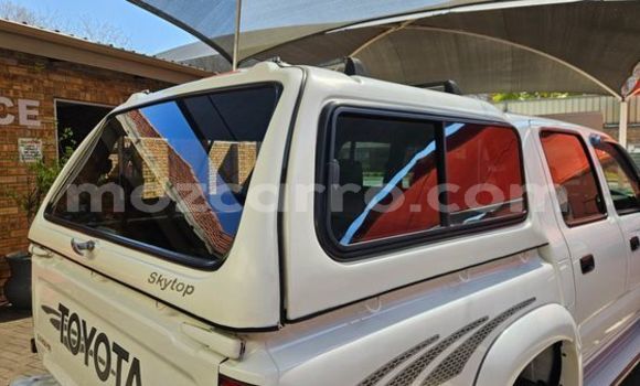 Buy Used Toyota Hilux White Car in Maputo in Maputo Buy Used Toyota Hilux White Car in Maputo in Maputo