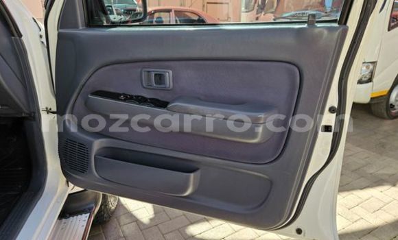 Buy Used Toyota Hilux White Car in Maputo in Maputo Buy Used Toyota Hilux White Car in Maputo in Maputo