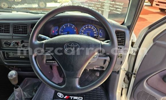 Buy Used Toyota Hilux White Car in Maputo in Maputo Buy Used Toyota Hilux White Car in Maputo in Maputo