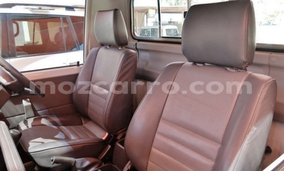 Nunua Ilio tumika Toyota Land Cruiser Nyeupe Gari ndani ya Maputo nchini Maputo Nunua Ilio tumika Toyota Land Cruiser Nyeupe Gari ndani ya Maputo nchini Maputo