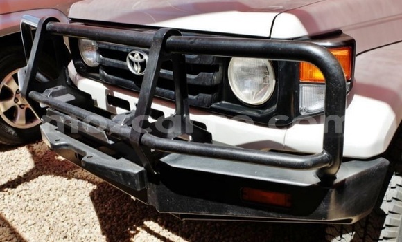 Nunua Ilio tumika Toyota Land Cruiser Nyeupe Gari ndani ya Maputo nchini Maputo Nunua Ilio tumika Toyota Land Cruiser Nyeupe Gari ndani ya Maputo nchini Maputo