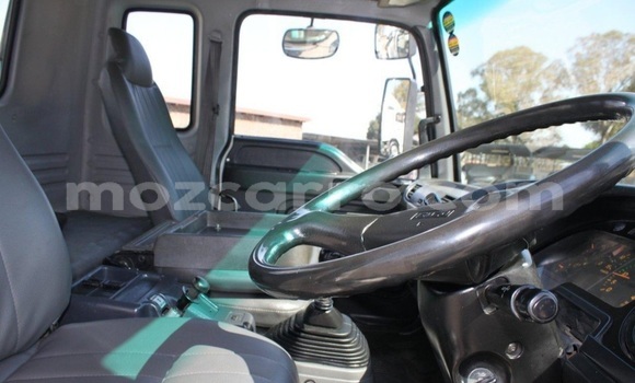 Comprar Usado Isuzu FTR 850 Branco Caminhão em Maputo em Maputo Comprar Usado Isuzu FTR 850 Branco Caminhão em Maputo em Maputo