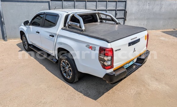 Tenga Tsaru Mitsubishi Triton Chena Mota in Maputo in Maputo Tenga Tsaru Mitsubishi Triton Chena Mota in Maputo in Maputo