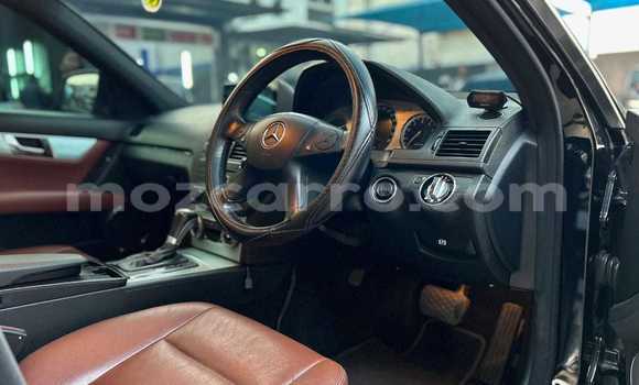 Comprar Usado Mercedes-Benz C-Classe Preto Carro em Maputo em Maputo Comprar Usado Mercedes-Benz C-Classe Preto Carro em Maputo em Maputo