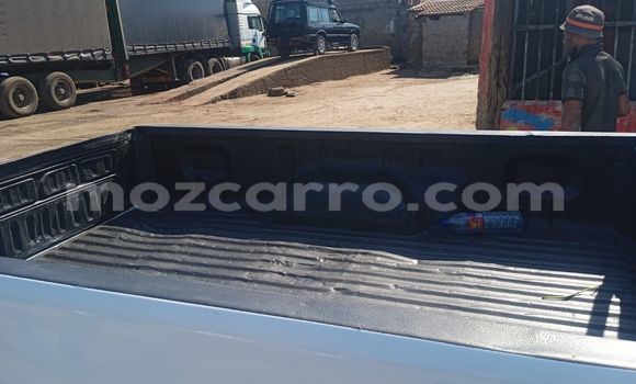 Nunua Ilio tumika Mitsubishi Triton Nyeupe Gari ndani ya Maputo nchini Maputo Nunua Ilio tumika Mitsubishi Triton Nyeupe Gari ndani ya Maputo nchini Maputo