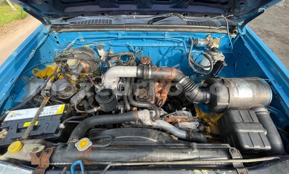 Buy Used Nissan Hardbody Blue Car in Maputo in Maputo Buy Used Nissan Hardbody Blue Car in Maputo in Maputo