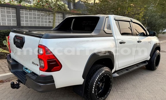 Nunua Mpya Toyota Hilux Nyeupe Gari ndani ya Maputo nchini Maputo Nunua Mpya Toyota Hilux Nyeupe Gari ndani ya Maputo nchini Maputo