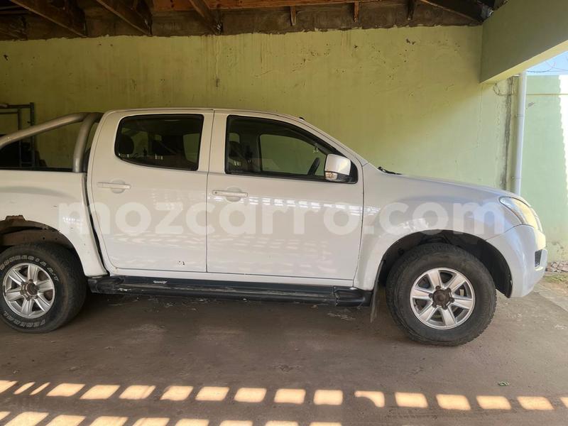 Big with watermark isuzu kb maputo maputo 39332