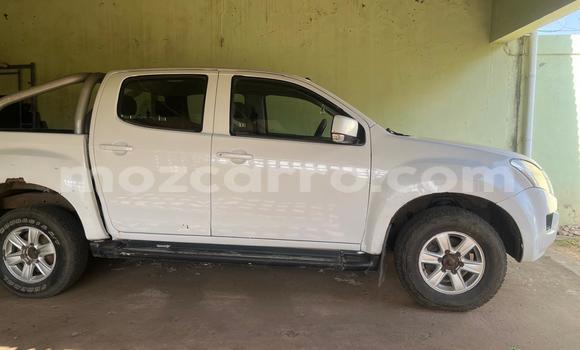 Tenga Tsaru Isuzu KB Chena Mota in Maputo in Maputo Tenga Tsaru Isuzu KB Chena Mota in Maputo in Maputo