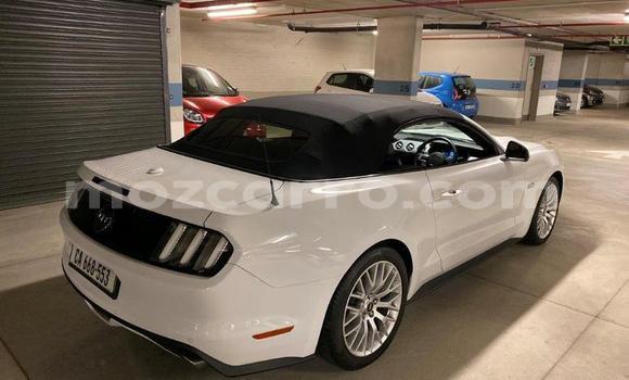 Comprar Usado Ford Mustang Branco Carro em Maputo em Maputo Comprar Usado Ford Mustang Branco Carro em Maputo em Maputo
