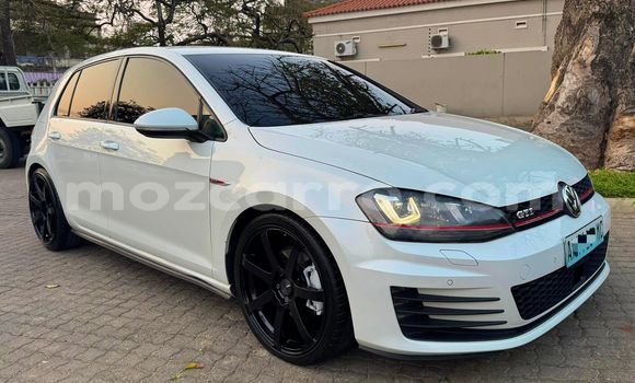 Comprar Usado Volkswagen Golf Branco Carro em Maputo em Maputo