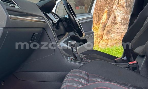 Buy Used Volkswagen Golf White Car in Maputo in Maputo Buy Used Volkswagen Golf White Car in Maputo in Maputo