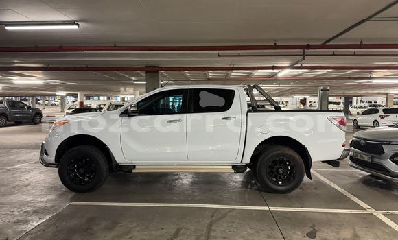 Nunua Ilio tumika Mazda BT-50 Nyeupe Gari ndani ya Maputo nchini Maputo Nunua Ilio tumika Mazda BT-50 Nyeupe Gari ndani ya Maputo nchini Maputo