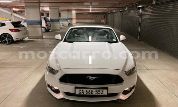Comprar Usado Ford Mustang Branco Carro em Maputo em Maputo Comprar Usado Ford Mustang Branco Carro em Maputo em Maputo