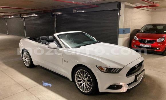 Comprar Usado Ford Mustang Branco Carro em Maputo em Maputo Comprar Usado Ford Mustang Branco Carro em Maputo em Maputo