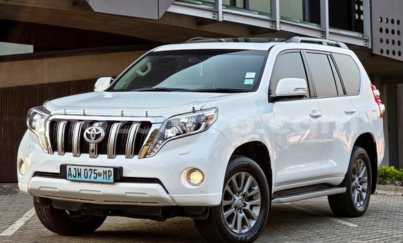 Comprar Usado Toyota Land Cruiser Prado Branco Carro em Maputo em Maputo