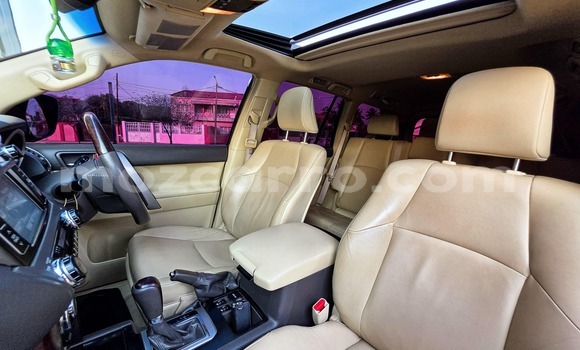 Buy Used Toyota Land Cruiser Prado White Car in Maputo in Maputo Buy Used Toyota Land Cruiser Prado White Car in Maputo in Maputo