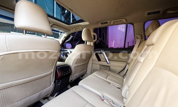 Buy Used Toyota Land Cruiser Prado White Car in Maputo in Maputo Buy Used Toyota Land Cruiser Prado White Car in Maputo in Maputo