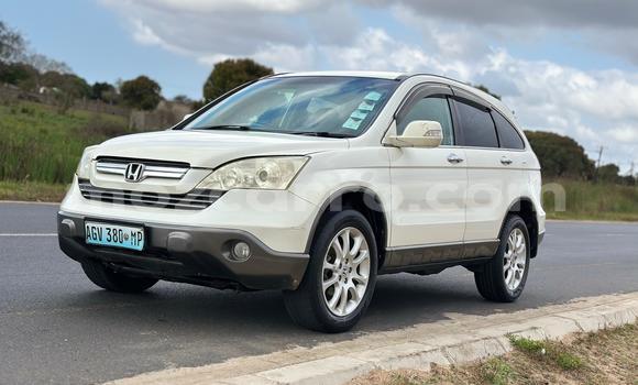 Nunua Ilio tumika Honda CR-V Nyeupe Gari ndani ya Maputo nchini Maputo Nunua Ilio tumika Honda CR-V Nyeupe Gari ndani ya Maputo nchini Maputo