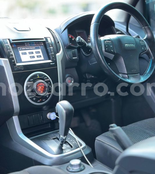 Big with watermark isuzu d max maputo maputo 39370